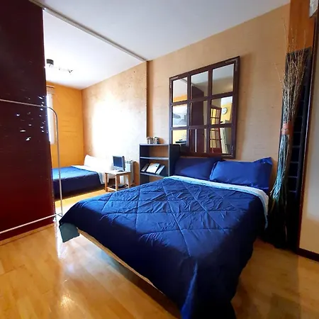 Los Austrias Apartamentos Madrid Exterior photo